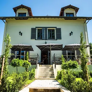 https://villa-la-renaissance.biarritzhotels.info